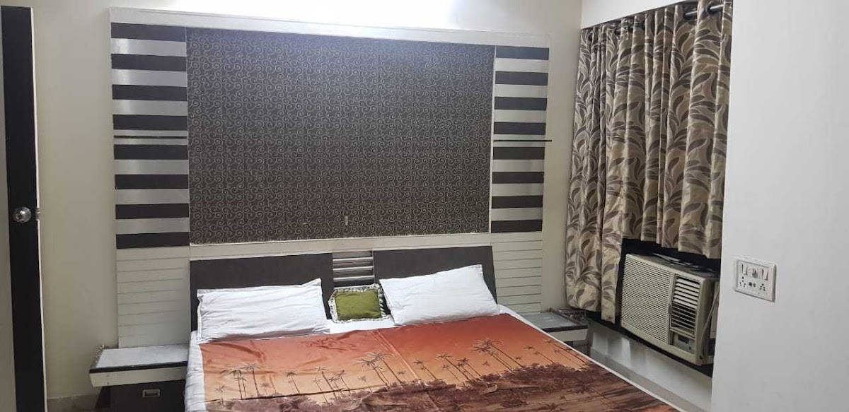 PG IN SURAT – Co-ed in Surat preview photo 1