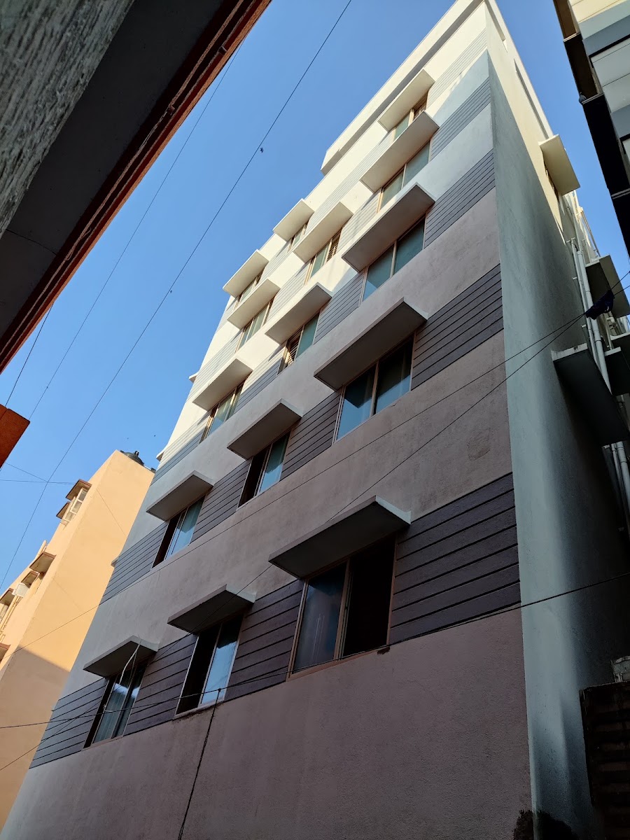 Nest Stay Home - Luxury PG for Boys in Kalasipalya, Bangalore – Boys PG in Bengaluru preview photo 1