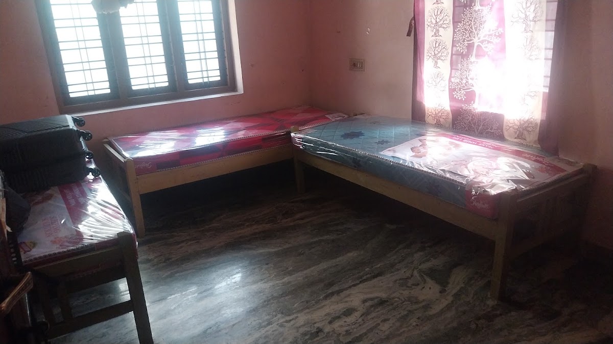 ShrinGeRi Ladies Hostel – Girls PG in Thiruvananthapuram preview photo 1