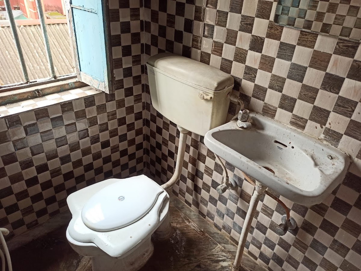 Agarwals Super Luxury Girls Hostel Cum Pg (Girish Park, Kolkata) preview 2