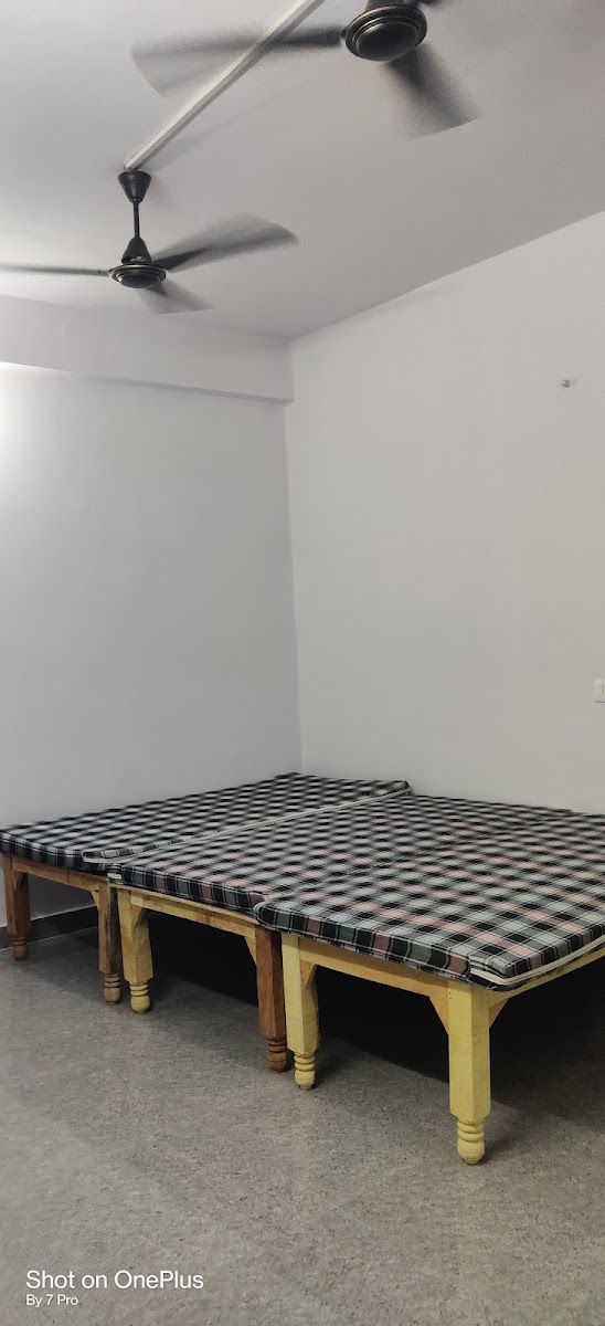Shanti Girls Hostel and PG – Girls PG in Prayagraj preview photo 2