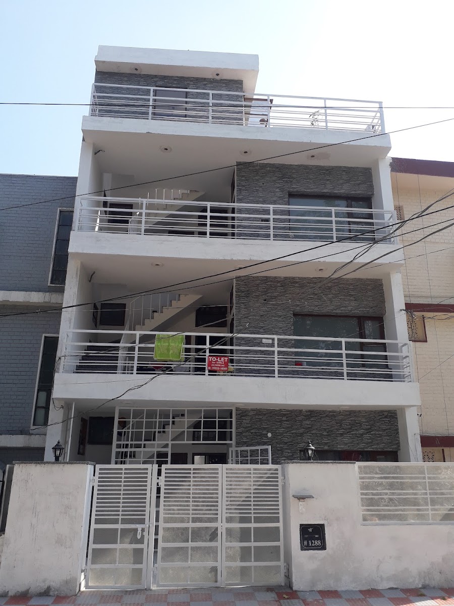 PLATINUM HOSTEL