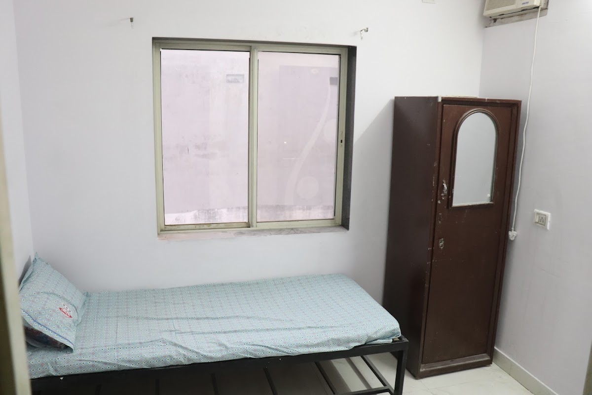 Aryan Heights Boys Hostel - Near Allen Carrer Institute( Allen Saakar) – Boys PG in Kota preview photo 1
