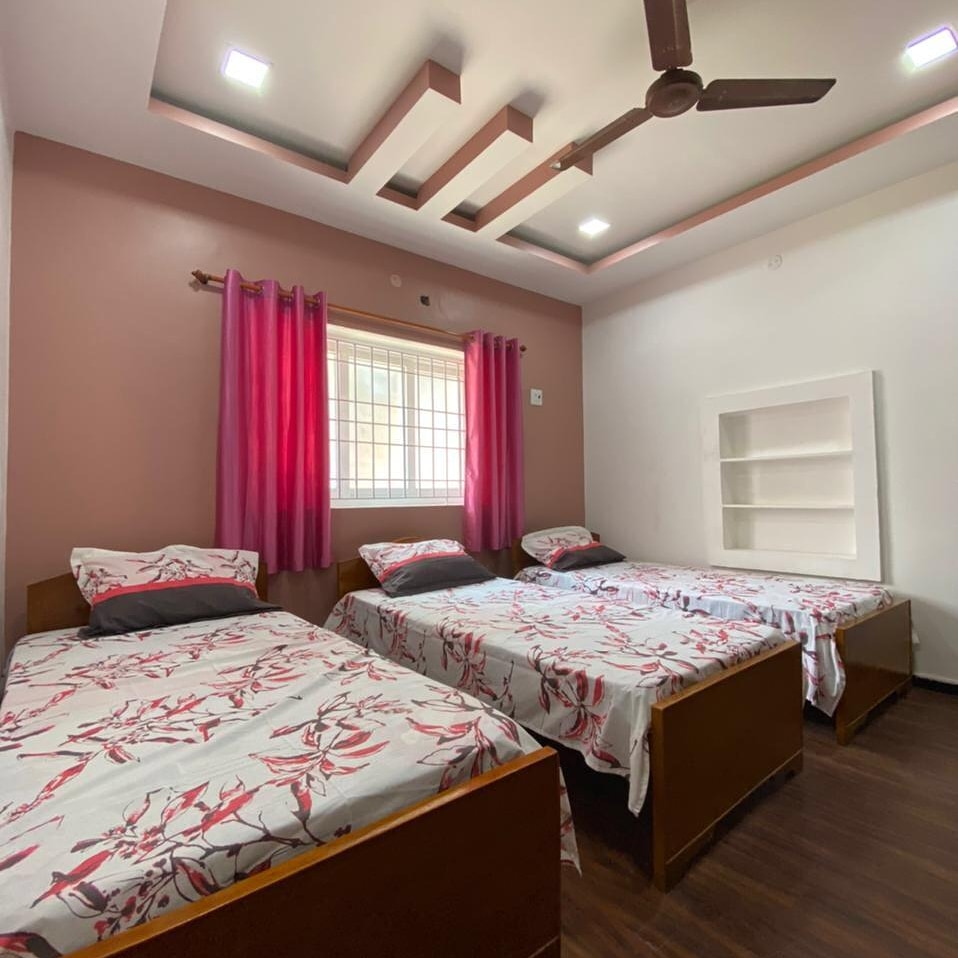 ATHITHI WOMEN'S HOSTEL preview 1