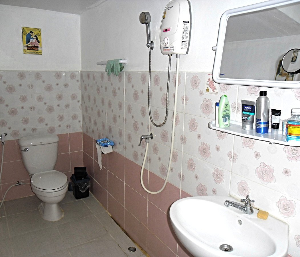 Ammu Ladies Hostel preview 1