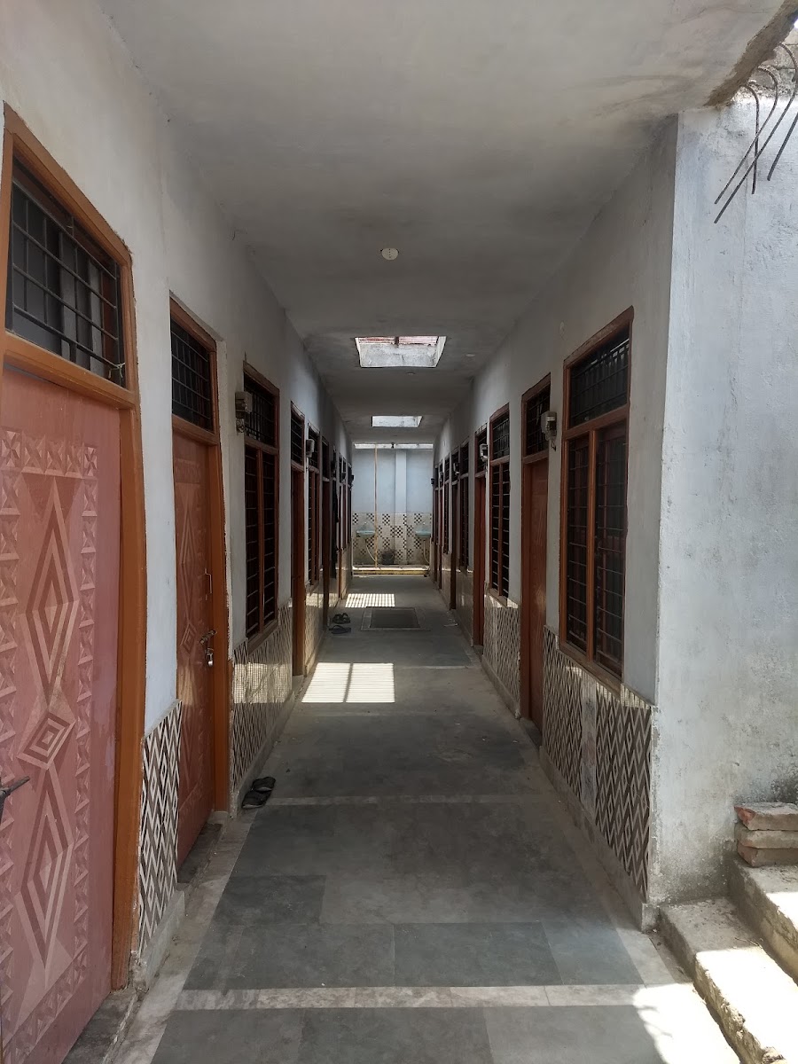 Vansh Boy's Hostel