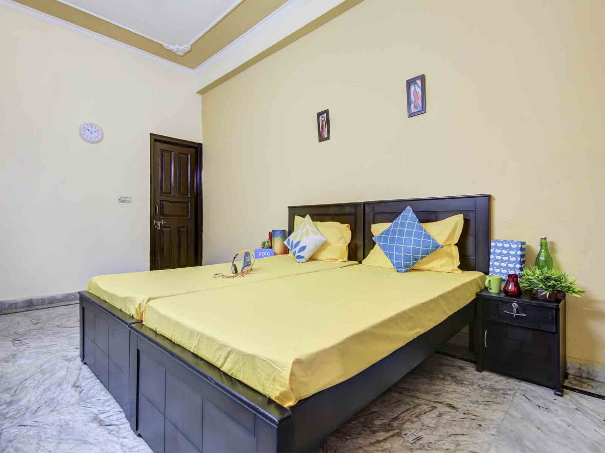 Zolo Sparsh PG in Sector 66 Noida preview 1