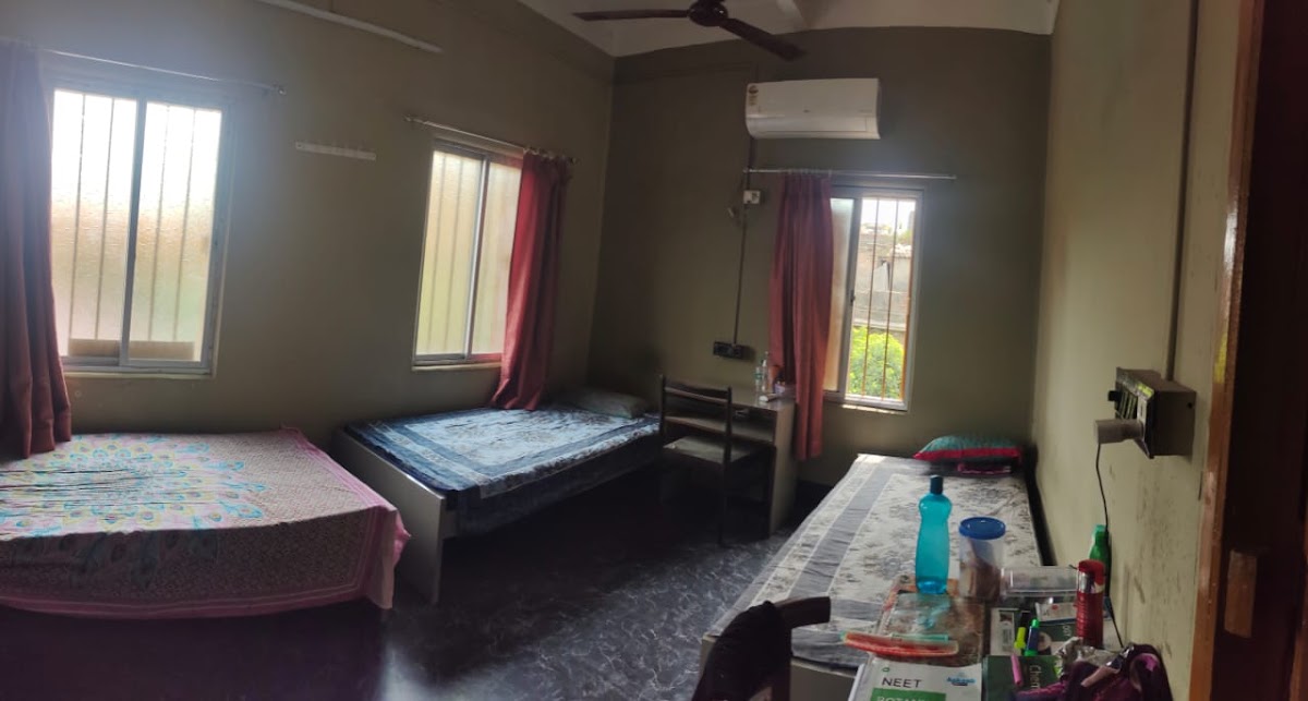 The Nest(Best Female Paying Guest in Park Circus) – Girls PG in Kolkata preview photo 1