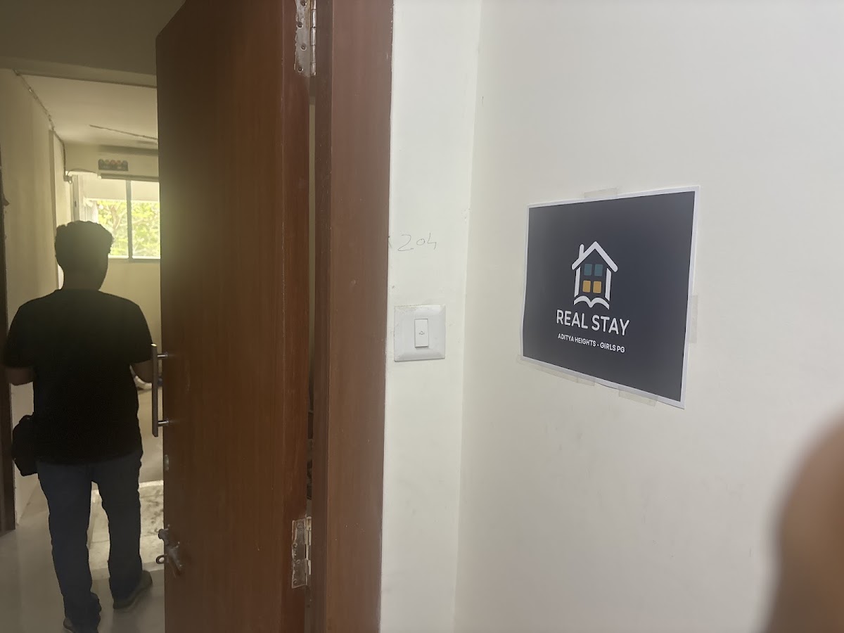 RealStay - Aditya Heights - Girls PG preview 1