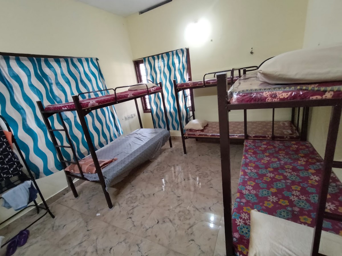 Rose ladies PG Accomodation – Girls PG in Kochi preview photo 1