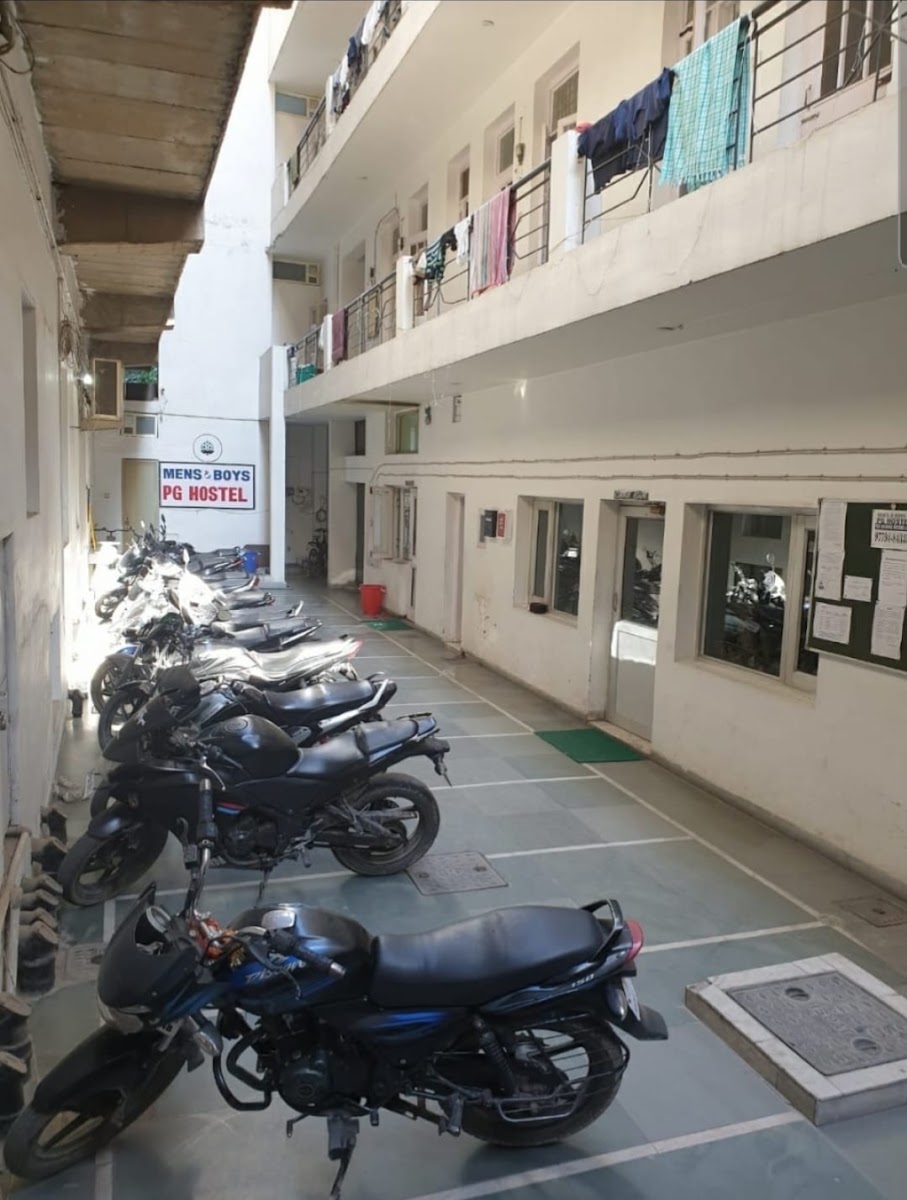 Mens and Boys PG Hostel preview 2