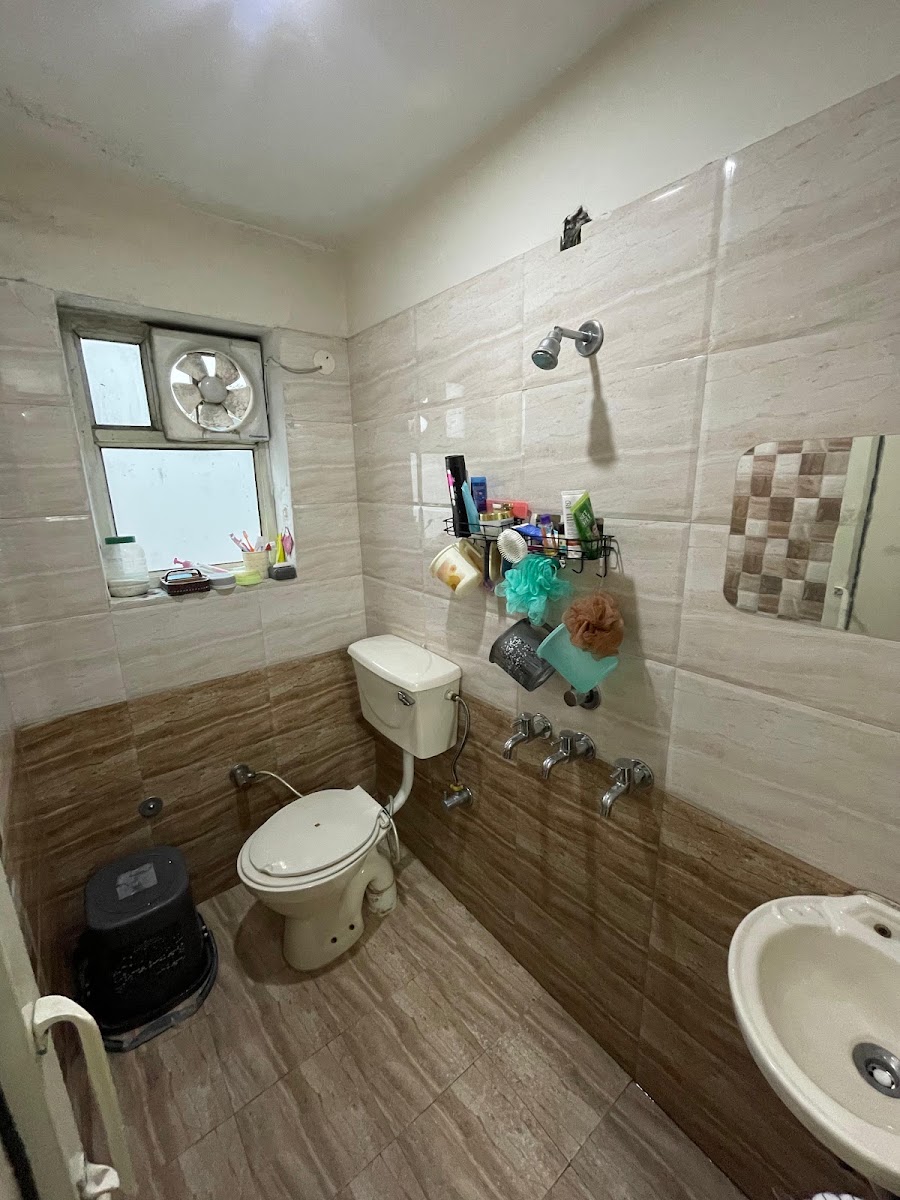 SANDHU AC PG FOR GIRLS preview 2