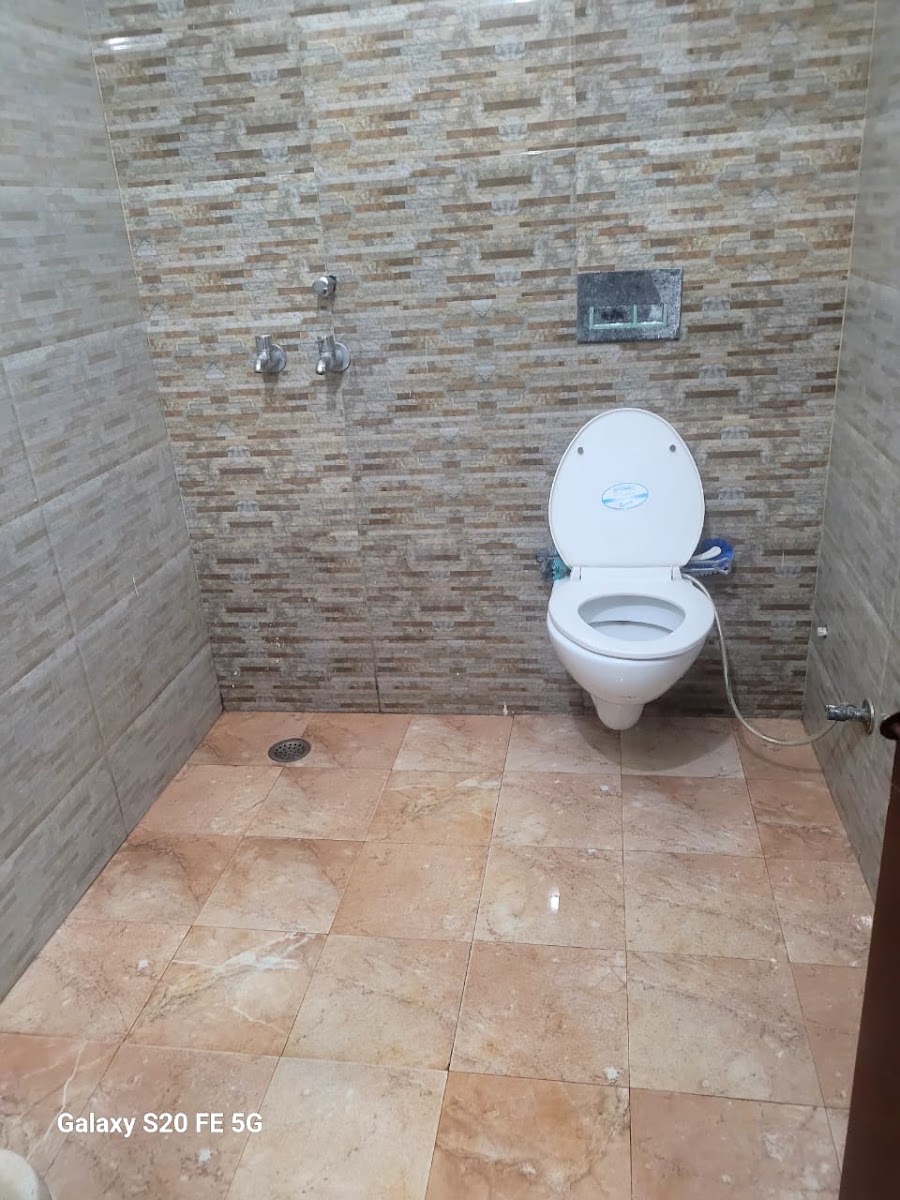 Harshika PG Dehradun | Best PG for Boys on Rajpur Road – Boys PG in Dehradun preview photo 2