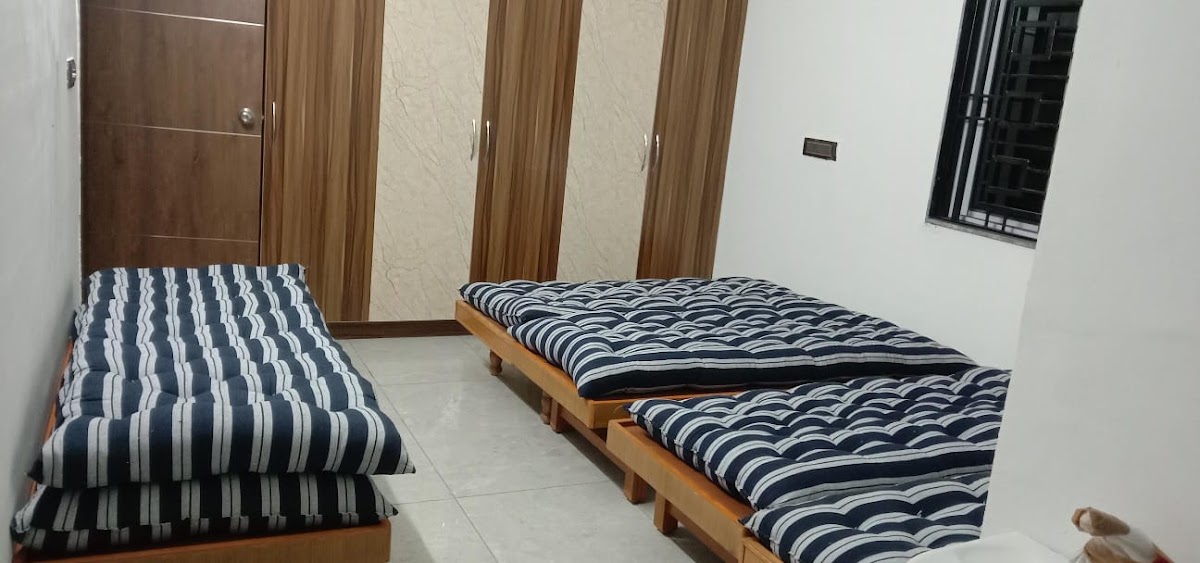DEE HOMES GIRLS PG – Girls PG in Gandhinagar preview photo 1