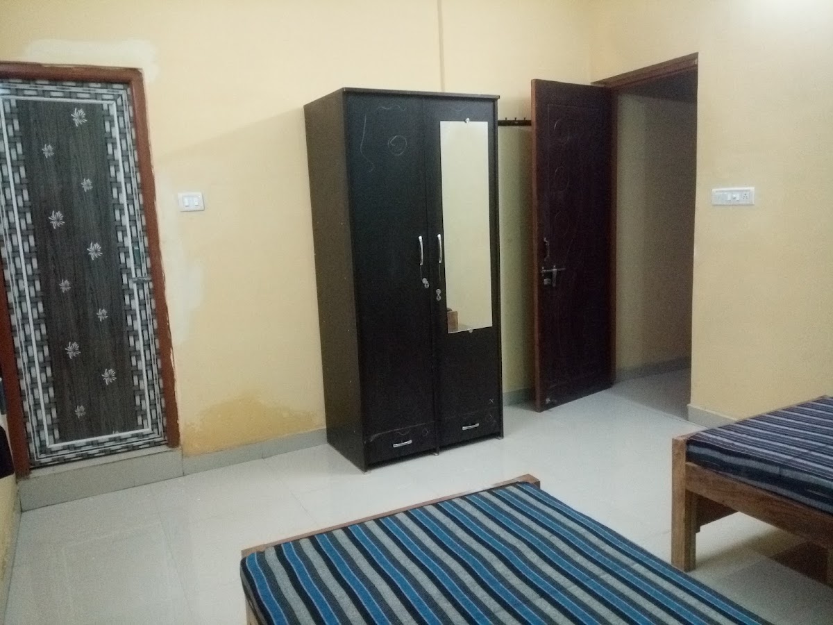 Hostels in - Boys Guest House – Boys PG in Jabalpur preview photo 1