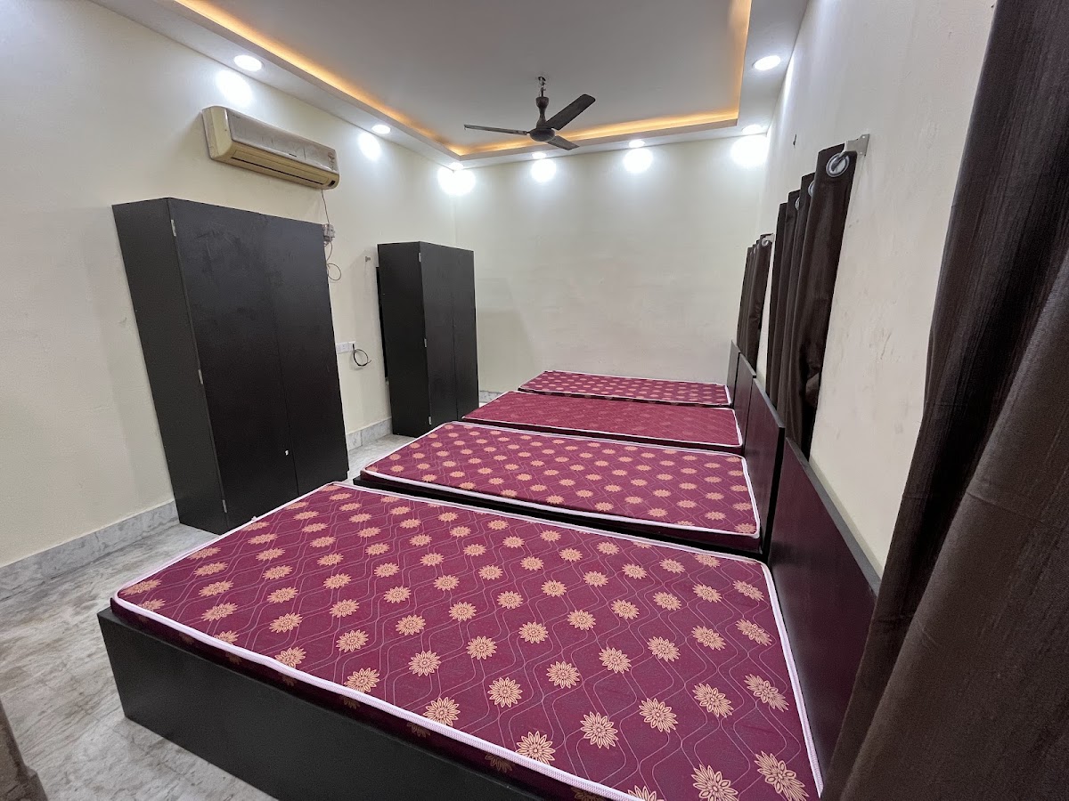 Urban Stay Paying Guest – Girls PG in Kolkata preview photo 1