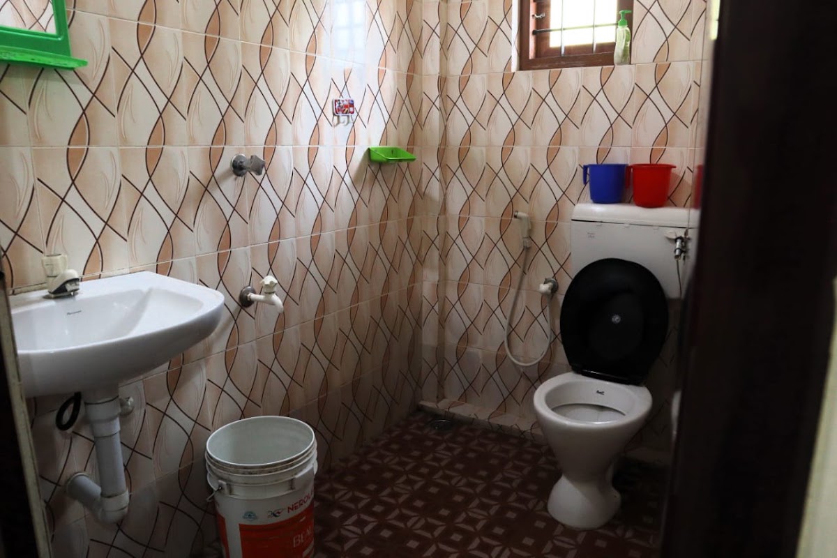 Moozhayil Ladies Hostel – Girls PG in kottayam preview photo 1