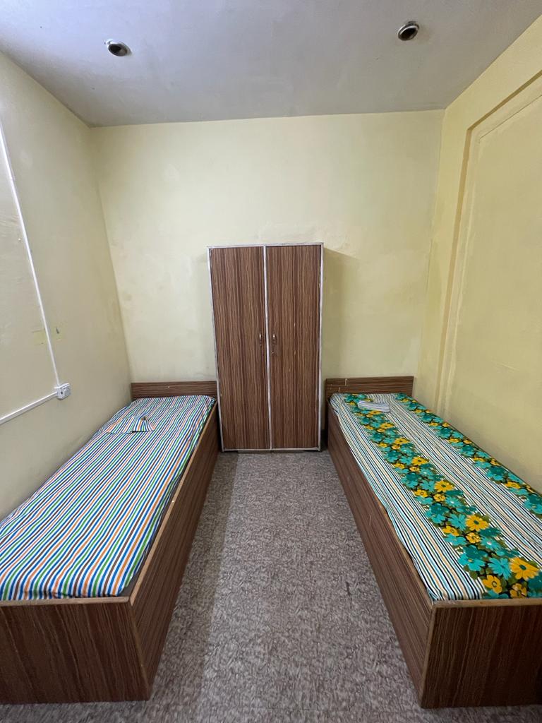 Koliving Elgin Road Boys PG- Boys PG in Bhawanipur
