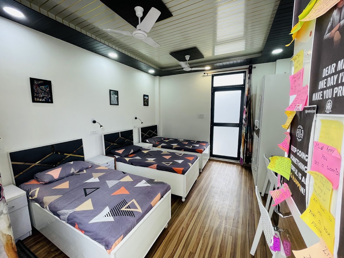 SAFE STAYZ Girls PG & Hostel – Girls PG in Delhi preview photo 1
