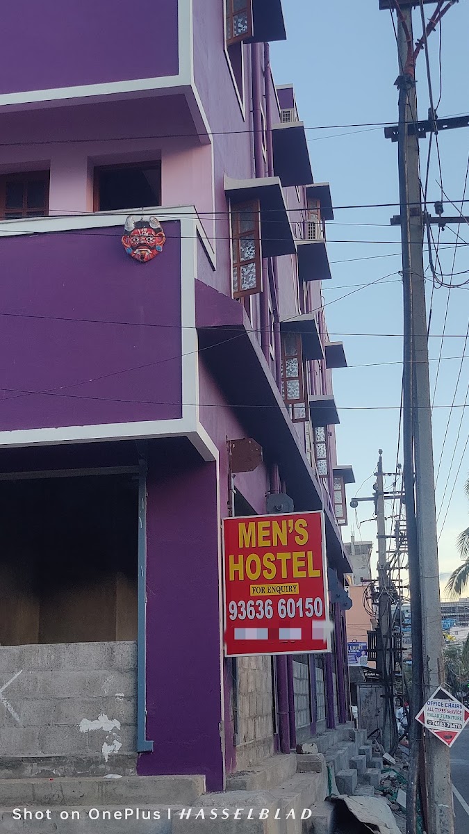 Yalini men's paying guest