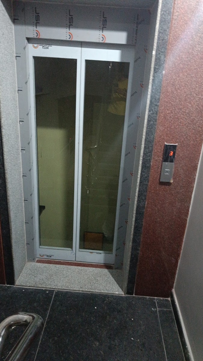 Yashitha Luxury Ladies Hostel & PG – Girls PG in Vijayawada preview photo 1