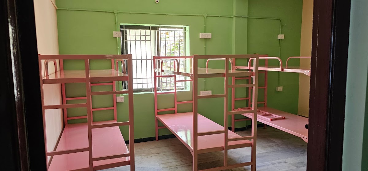United Smile Ladies Hostel
