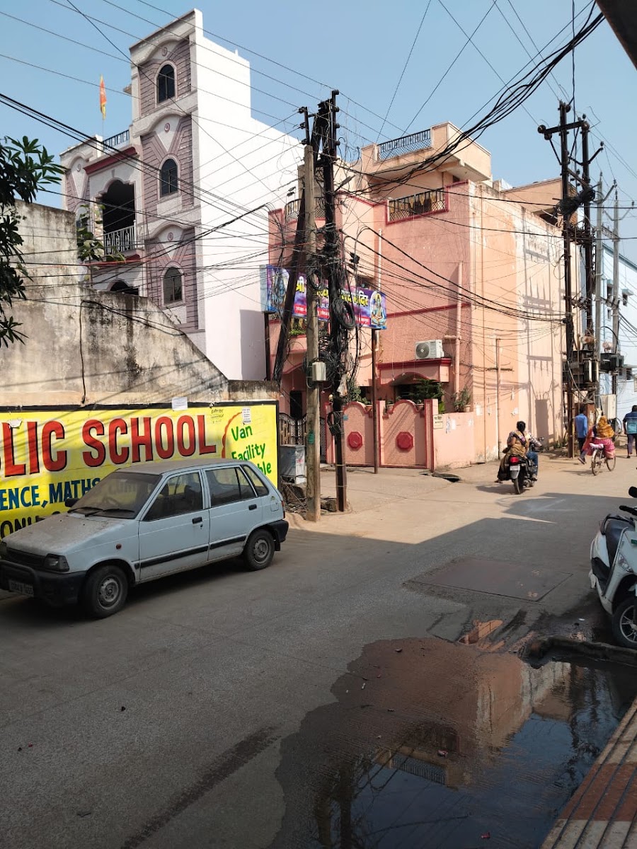 Kanha Homes (Girl's P.G.) – Girls PG in Raipur preview photo 1
