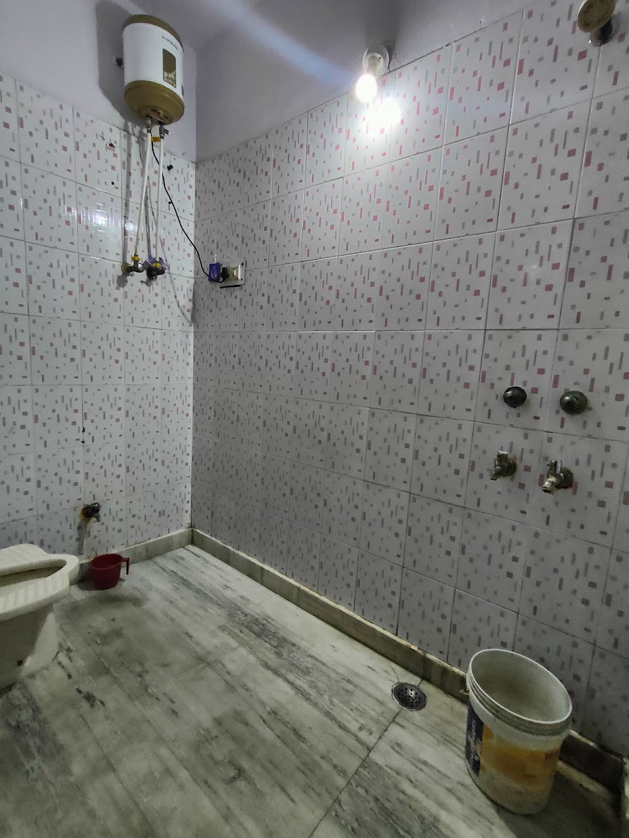 Homely Stay Boys PG in Noida sector 19 preview 2