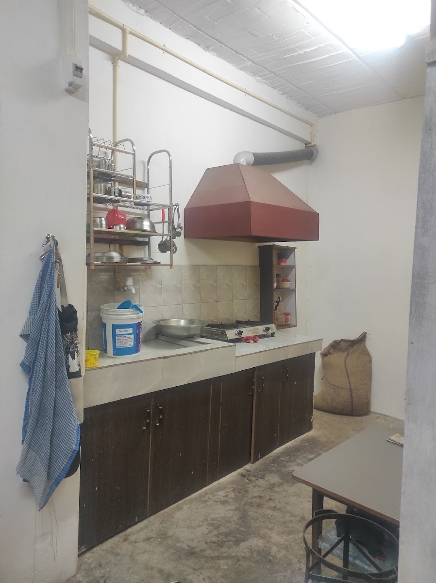 Tluang Tluang Hostel (Boys & Girls)