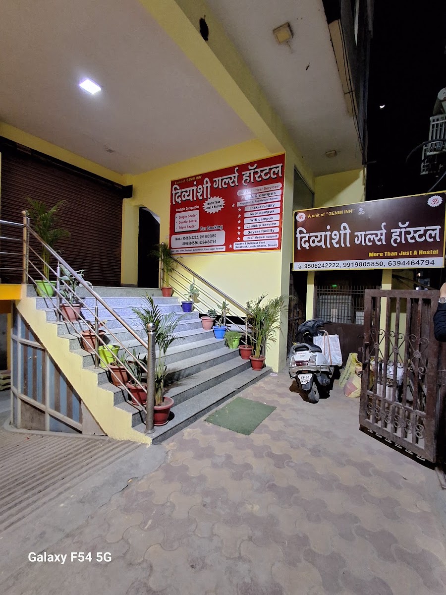 Divyanshi Girls Hostel