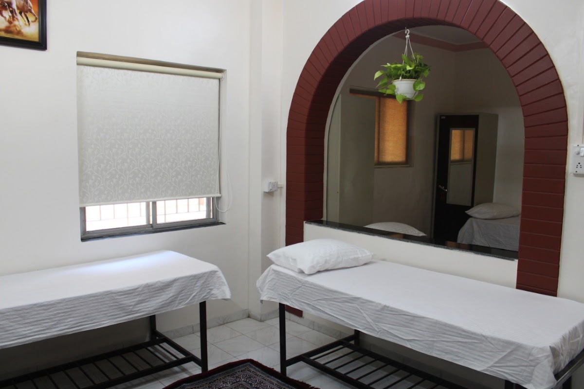 Matruchaya Paying Guest House – Boys Hostel in Canada Corner Nashik – Boys PG in Nashik preview photo 1