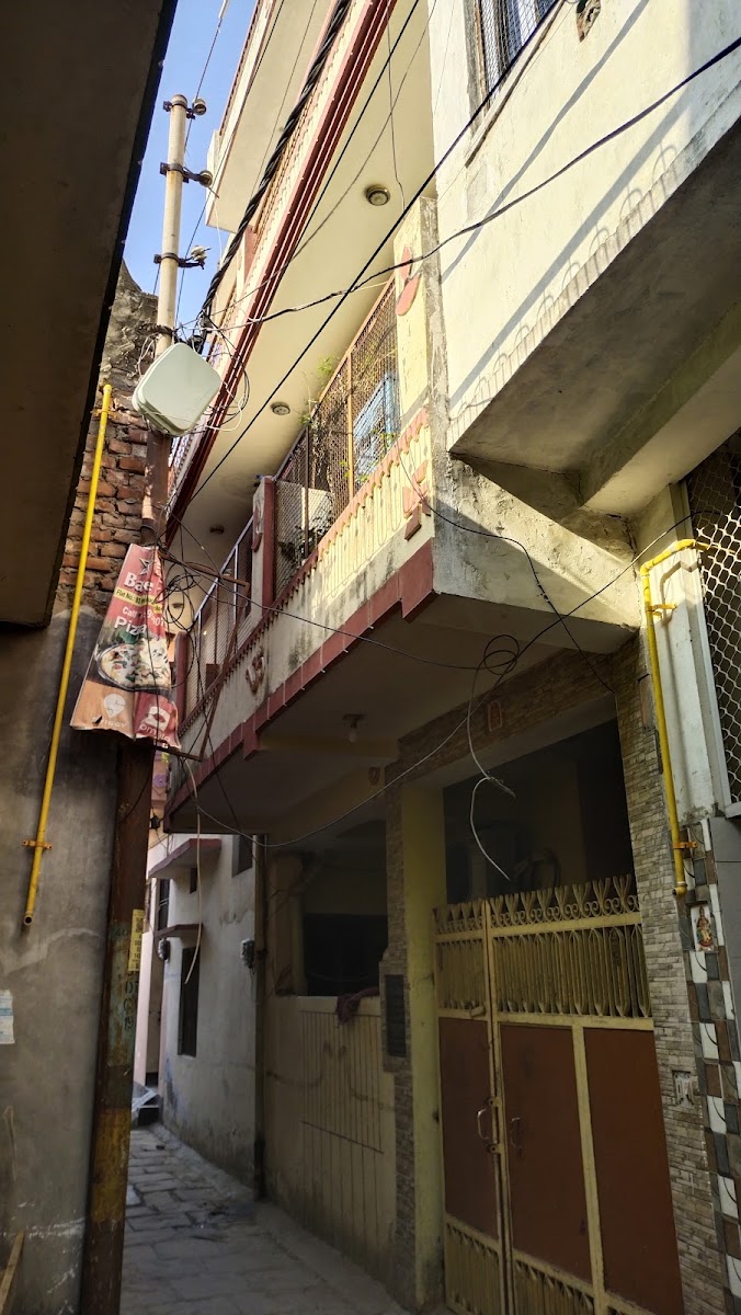 Anshika Girl's PG Hostel – Girls PG in Varanasi preview photo 1