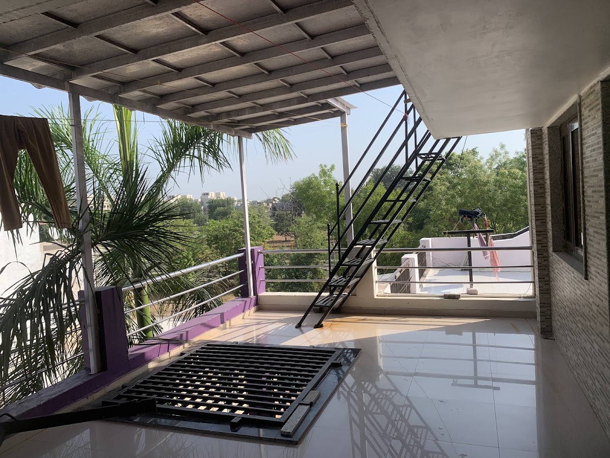Uma Girls Hostel/PG – Girls PG in Gandhinagar preview photo 2