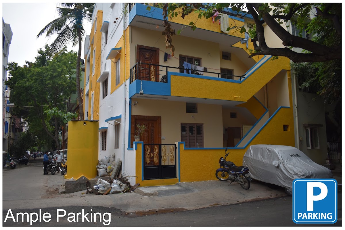 Rakshitha Ladies Paying Guest In Bengaluru | Ladies hostel in Bengaluru
