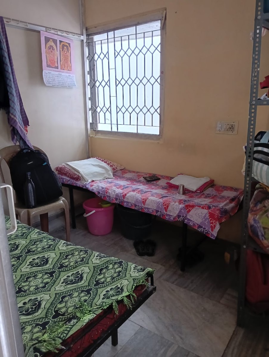 AV Deluxe Girls Hostel – Girls PG in Hyderabad preview photo 2
