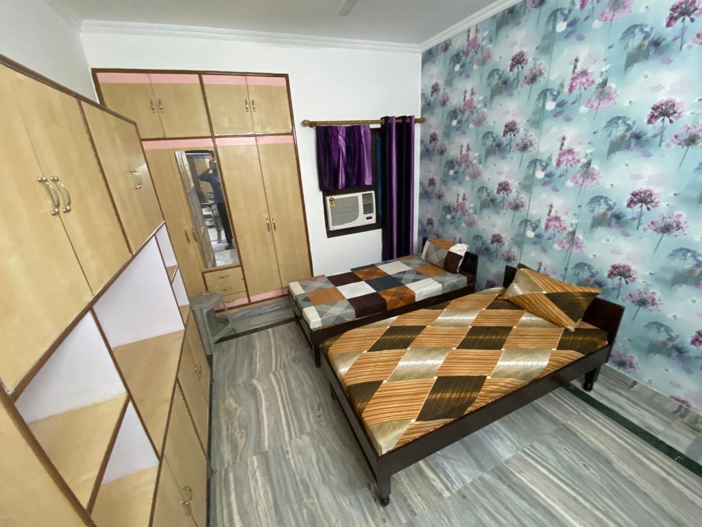 Paradise living Girls PG – Girls PG in Noida preview photo 1