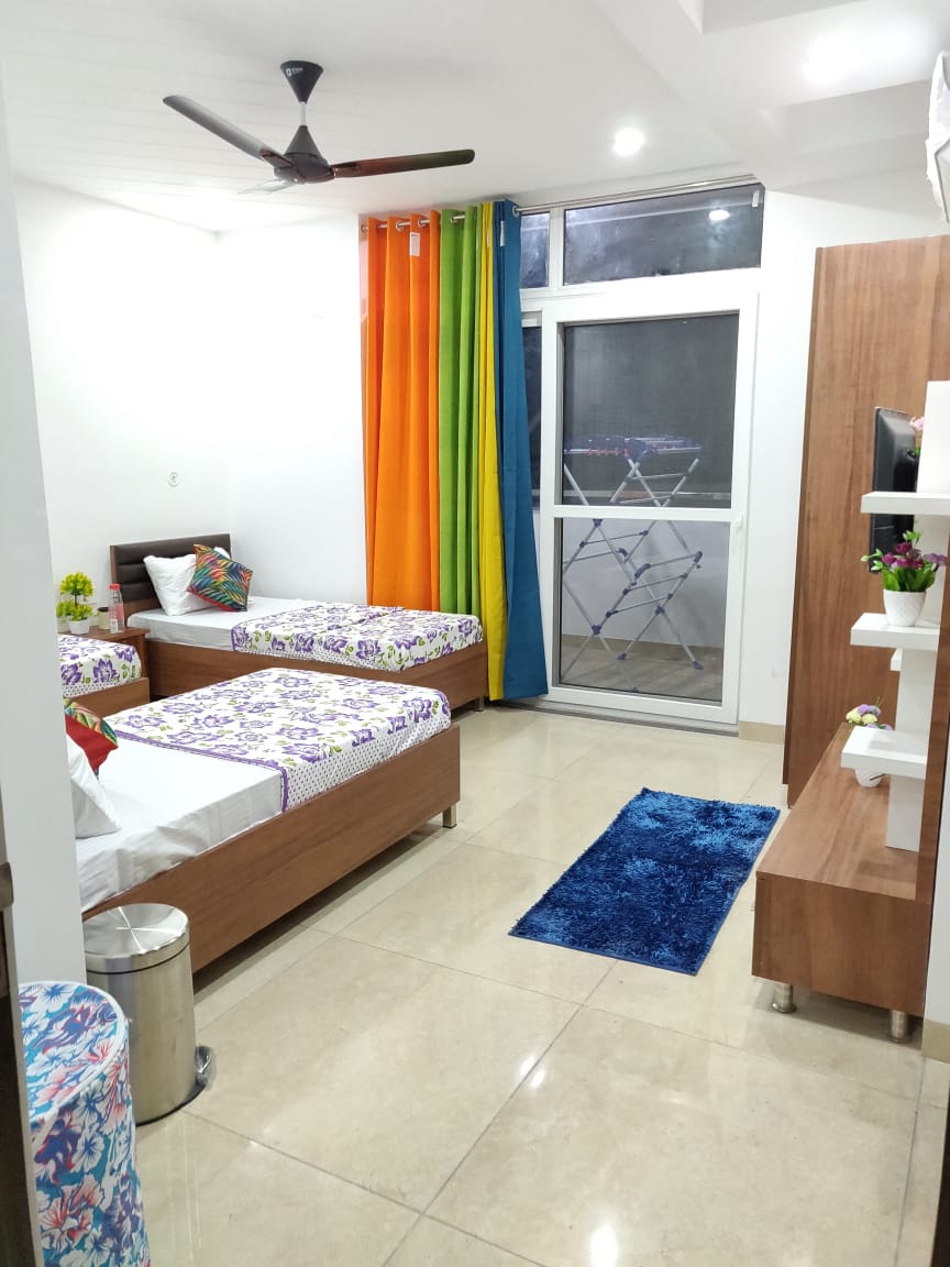 Apna Homes (Girls Pg Sec-38) preview 1