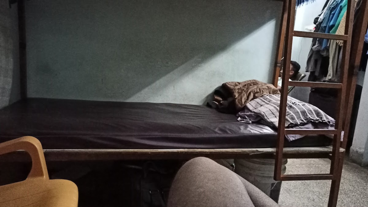 Xlent hostel