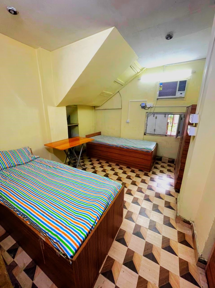Koliving Elgin Road Boys PG- Boys PG in Bhawanipur preview 2
