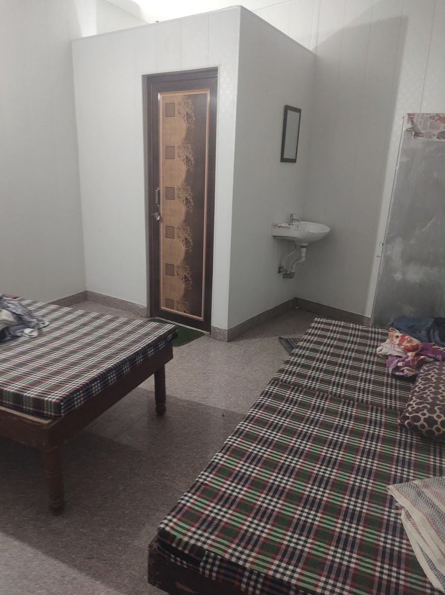 BOYS PG.FAMILY ROOMS – Boys PG in Gurugram preview photo 1