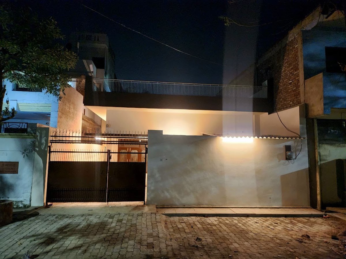 Kuber kunj girls PG/HOSTEL/HOMESTAY/ROOM