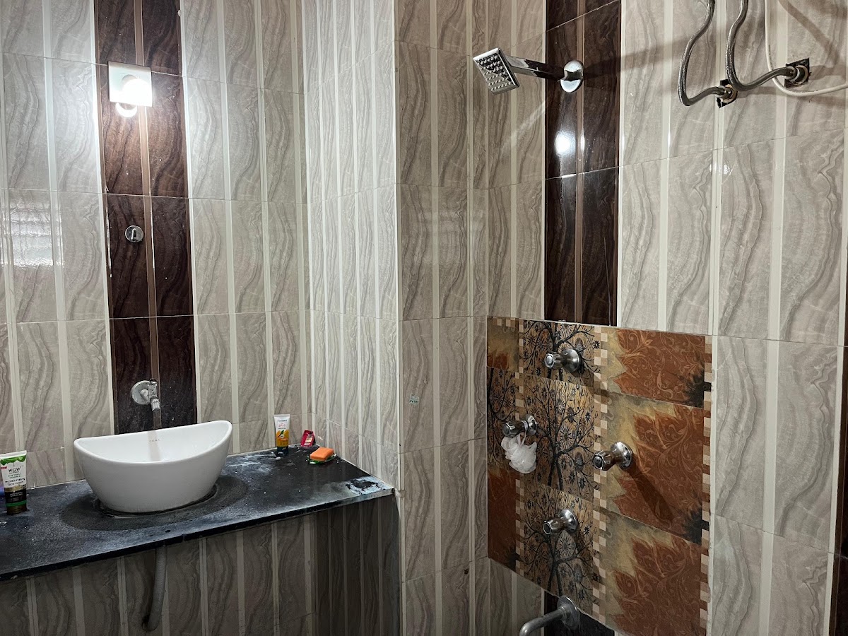 Radhe Shyam PG and hostel – Girls PG in Vadodara preview photo 2