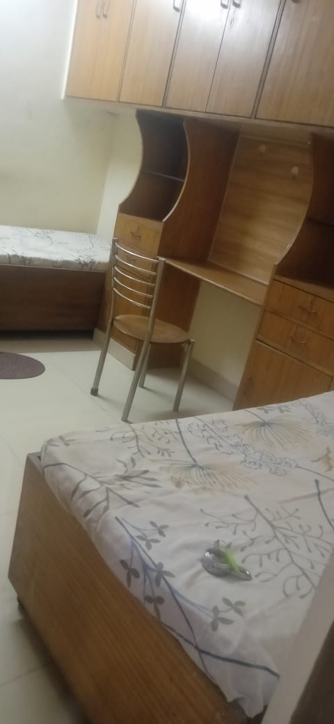 Om Shanti Niwas Girls Hostel preview 2