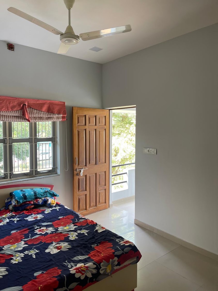 Paradise Hostel & PG (Paradise Girls PG) – Girls PG in Gandhinagar preview photo 1