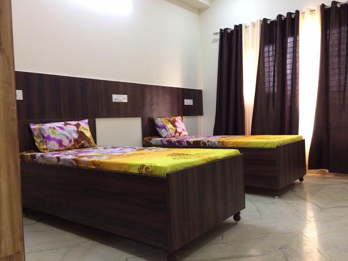 SR Homes ( PG for Girls in Gurgaon) preview 1