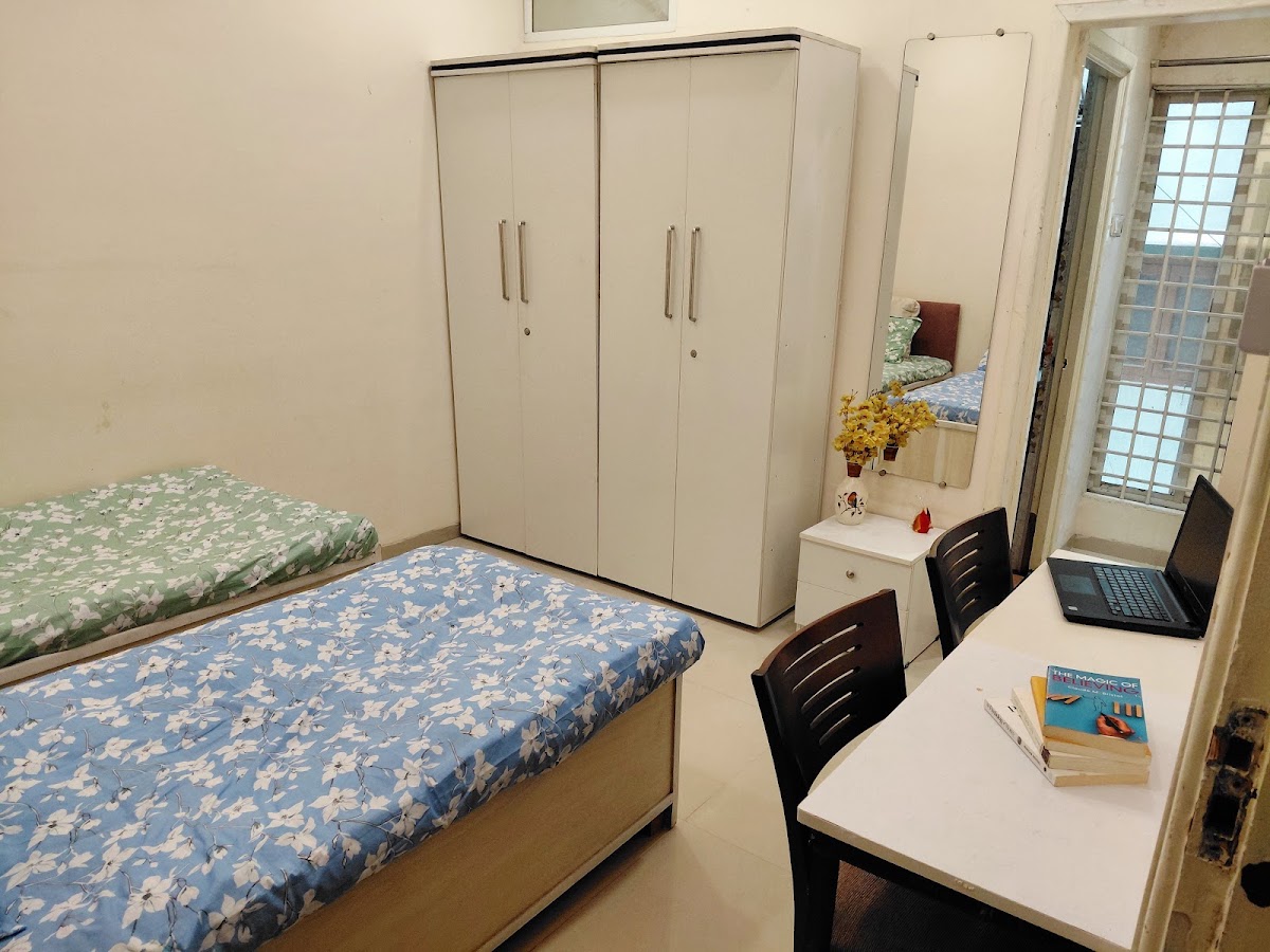 Meenu girls hostel – Girls PG in Indore preview photo 1