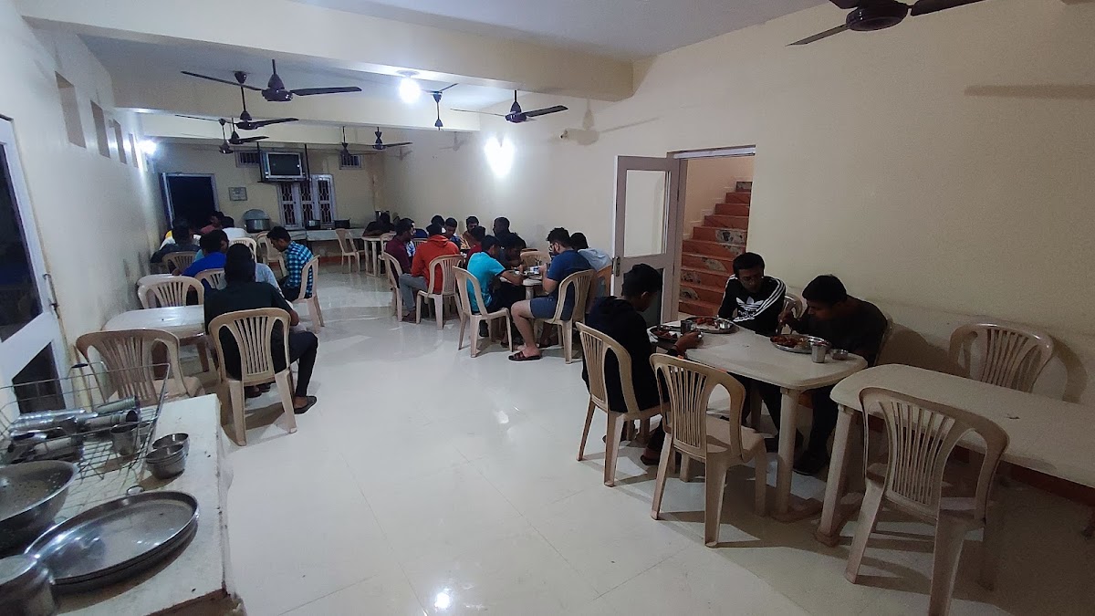 IVORY BOYS HOSTEL – Boys PG in Rajkot preview photo 2