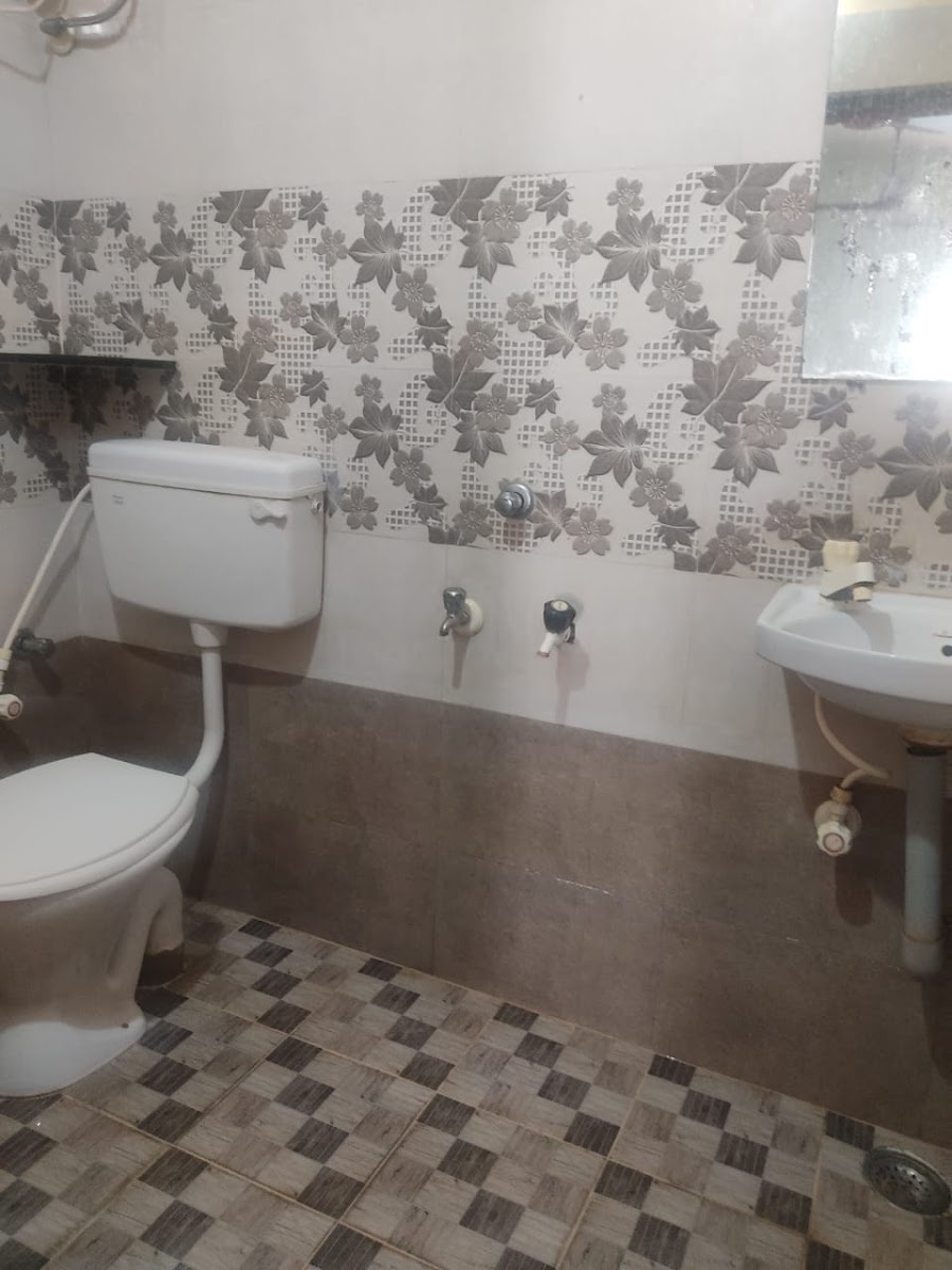 Pranaavee Ladies Hostel preview 2