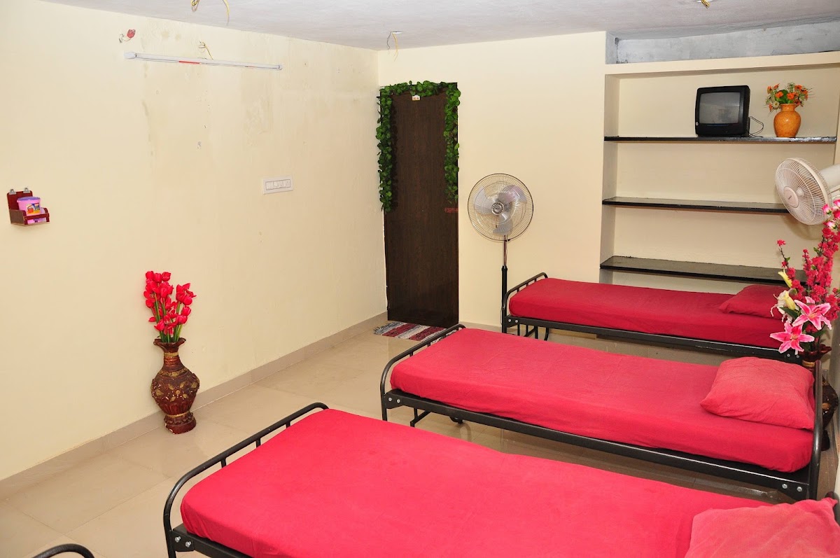 CITY HOSTEL preview 1