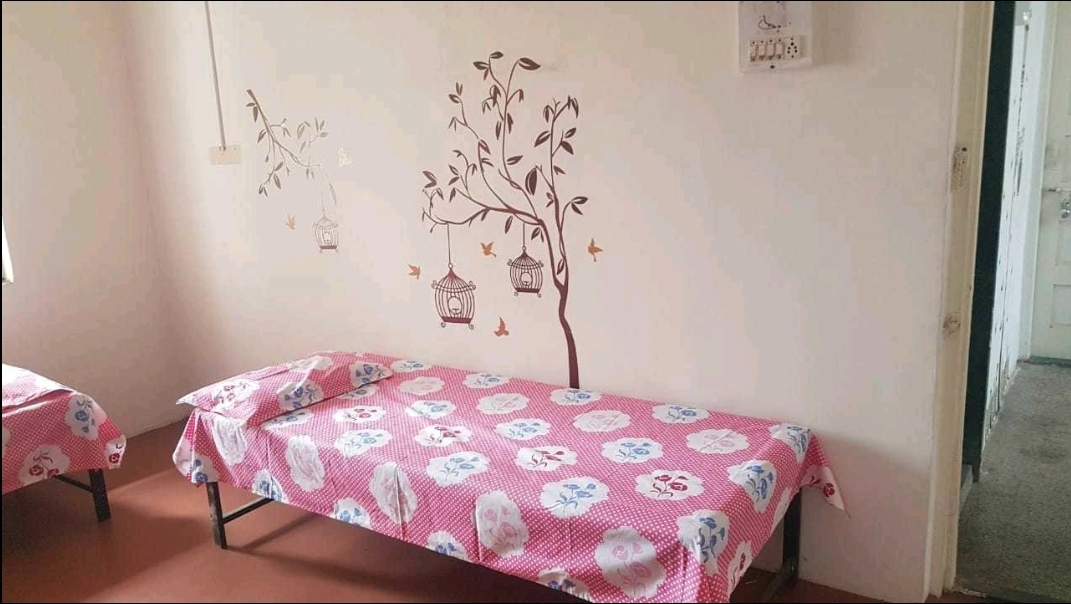 Pramila Girls Hostel Nashik – Girls PG in Nashik preview photo 1